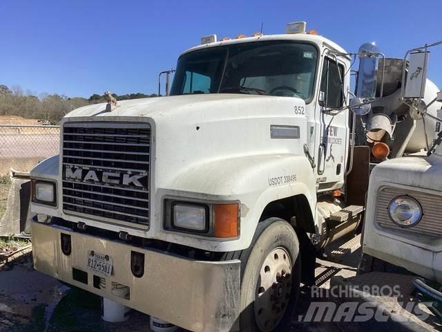 Mack CH613 Cavalos Mecânicos
