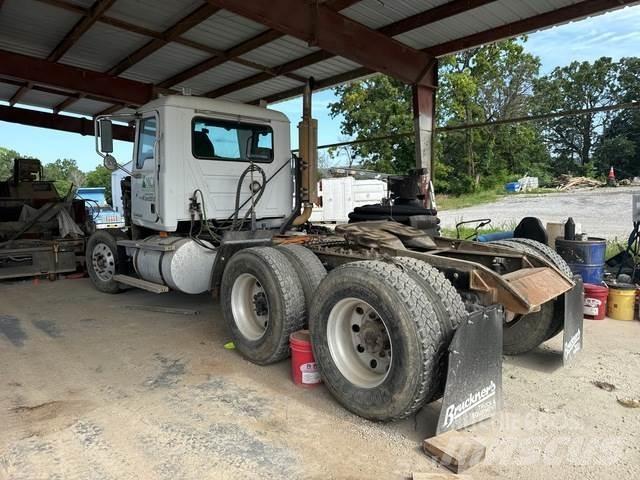 Mack CH613 Cavalos Mecânicos