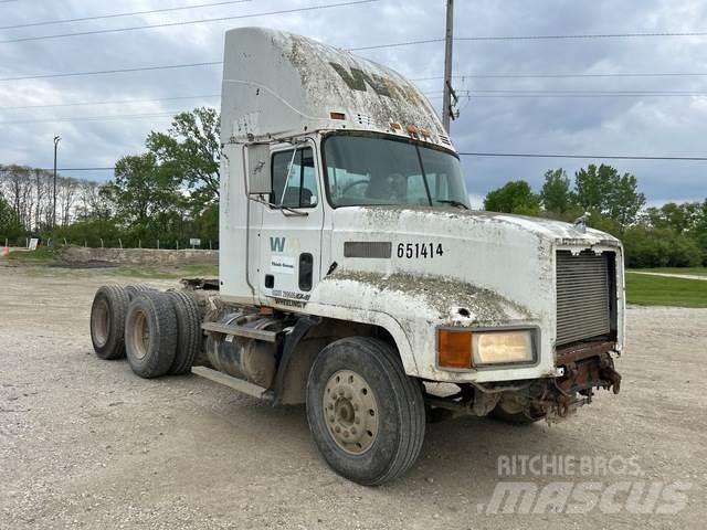 Mack CH613 Cavalos Mecânicos
