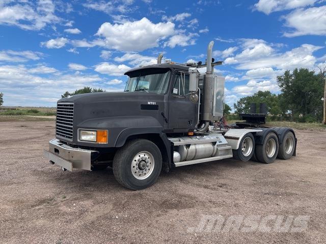 Mack CH613 Cavalos Mecânicos