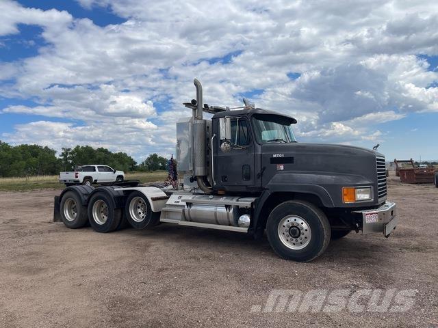 Mack CH613 Cavalos Mecânicos