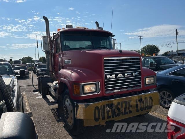 Mack CH613 Cavalos Mecânicos
