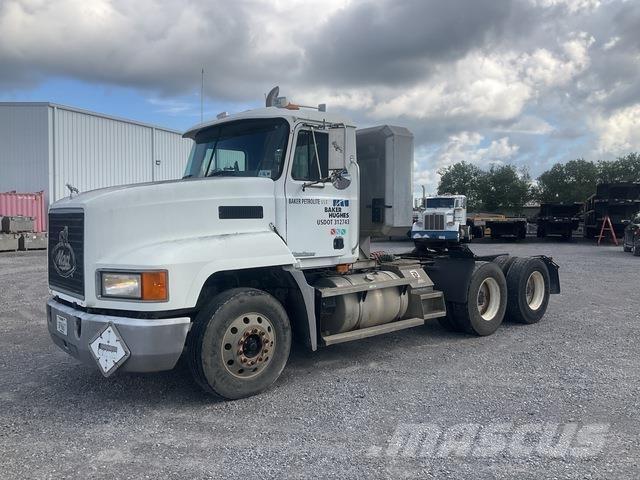 Mack CH613 Cavalos Mecânicos