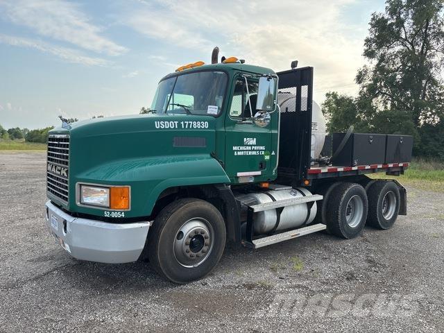 Mack CH613 Camiões estrado/caixa aberta