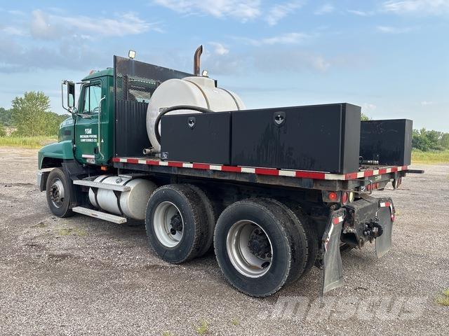 Mack CH613 Camiões estrado/caixa aberta