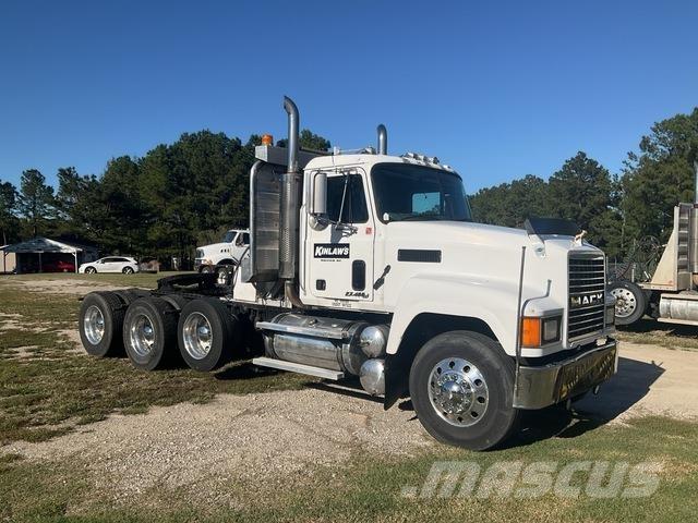 Mack CH613 Cavalos Mecânicos