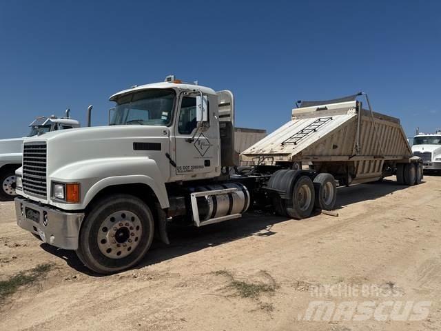 Mack CHU600 Cavalos Mecânicos