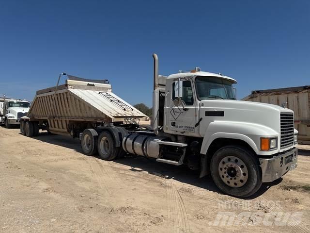 Mack CHU600 Cavalos Mecânicos