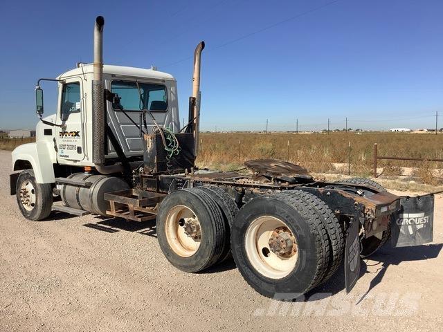 Mack CHU613 Cavalos Mecânicos