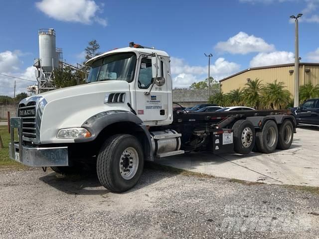 Mack CT713 Camiões multibenne