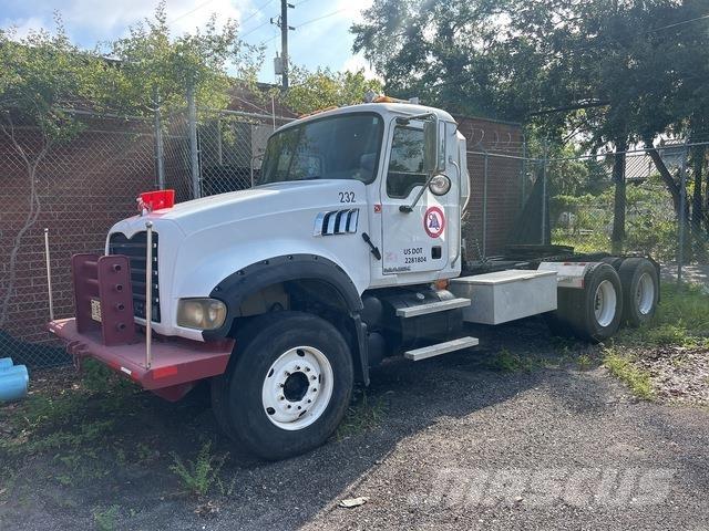 Mack CTP713 Cavalos Mecânicos