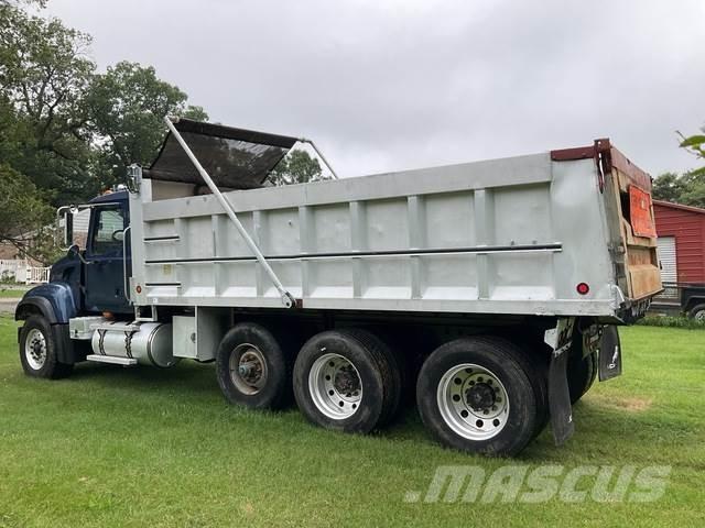 Mack CV713 Camiões basculantes