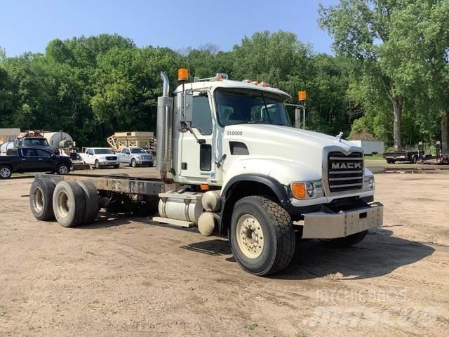 Mack CV713 Cabines e interior