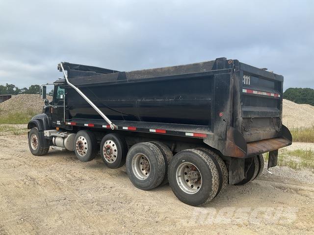 Mack CV713 Camiões basculantes