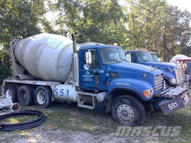 Mack CV713 Camiões basculantes