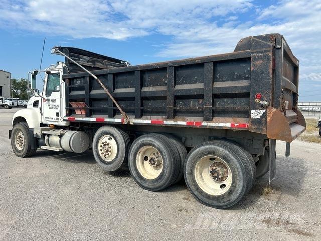 Mack CV713 Camiões basculantes