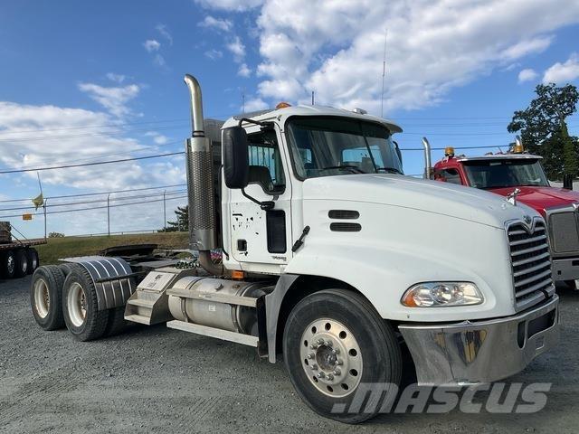 Mack CXN613 Cavalos Mecânicos