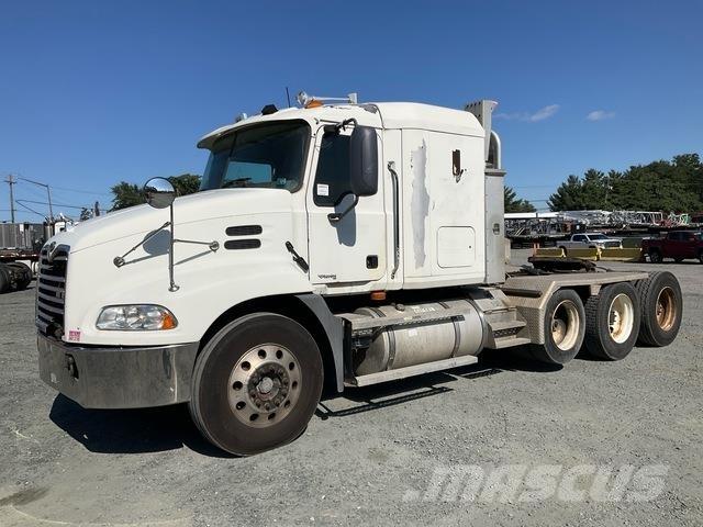 Mack CXN613 Cavalos Mecânicos