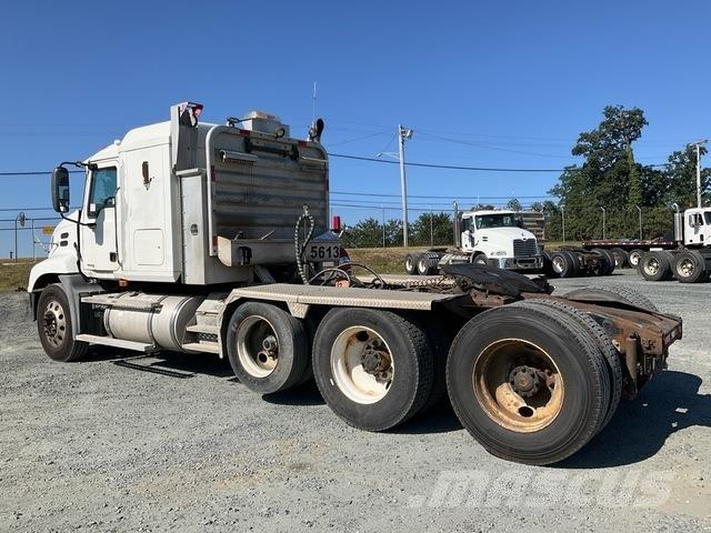 Mack CXN613 Cavalos Mecânicos