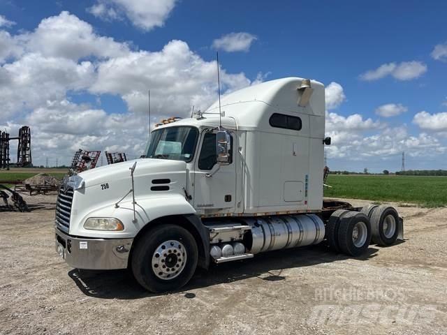 Mack CXU600 Cavalos Mecânicos