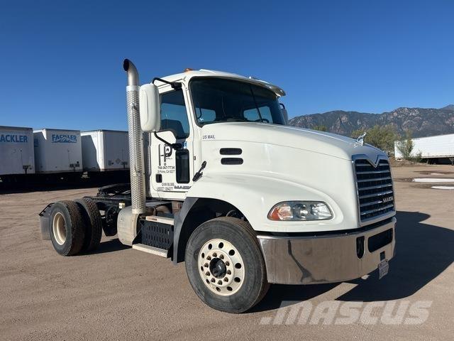 Mack CXU612 Cavalos Mecânicos