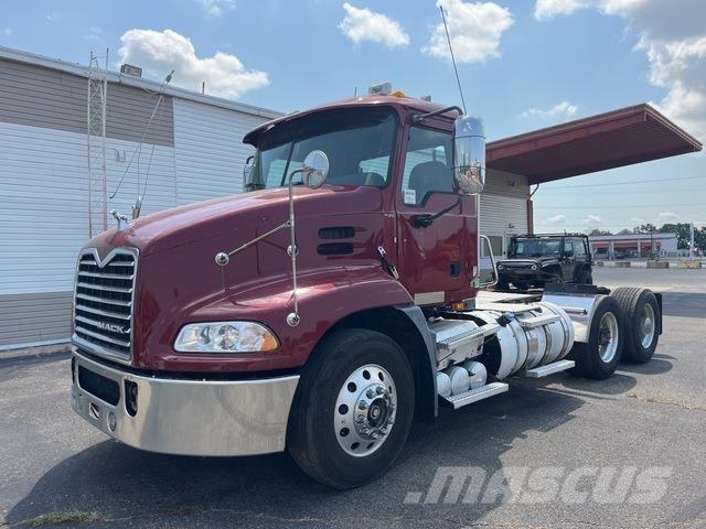 Mack CXU612 Cavalos Mecânicos