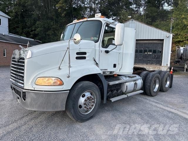 Mack CXU613 Cavalos Mecânicos