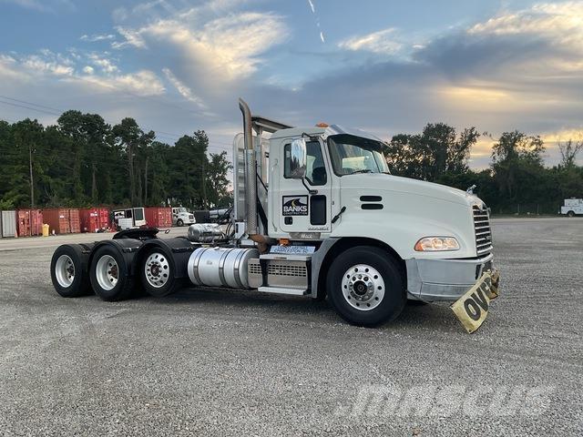 Mack CXU613 Cavalos Mecânicos