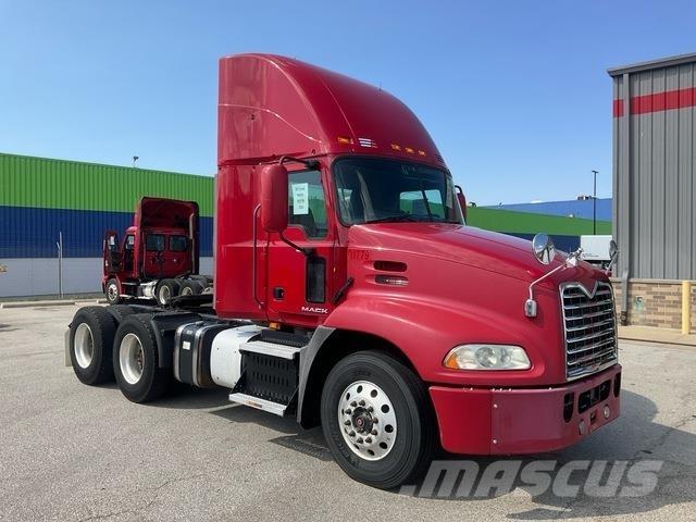 Mack CXU613 Cavalos Mecânicos