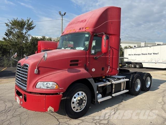 Mack CXU613 Cavalos Mecânicos