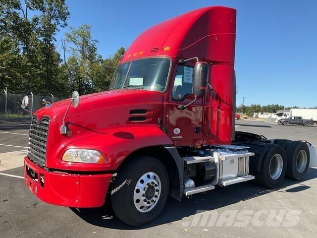 Mack CXU613 Cavalos Mecânicos