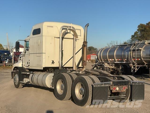 Mack CXU613 Cavalos Mecânicos