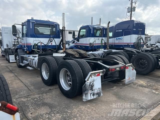 Mack CXU613T Cavalos Mecânicos