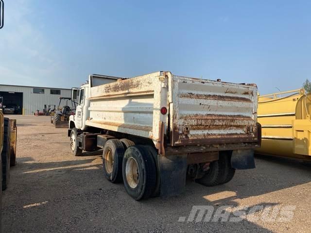 Mack DM686S Camiões basculantes