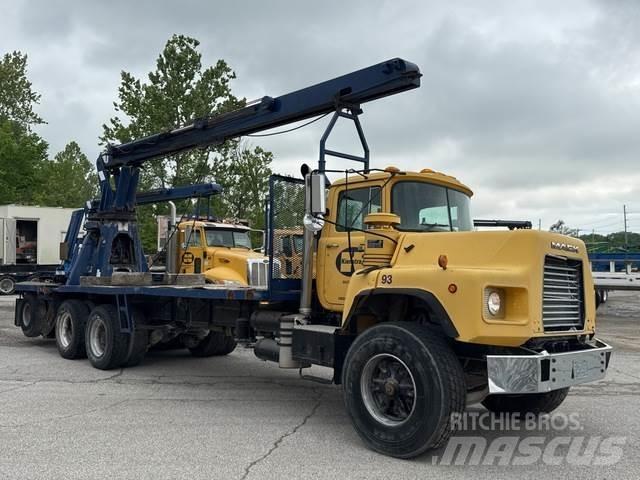 Mack DM688S Outros Camiões