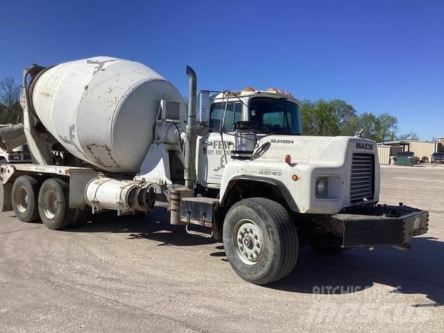 Mack DM690S Outros Camiões