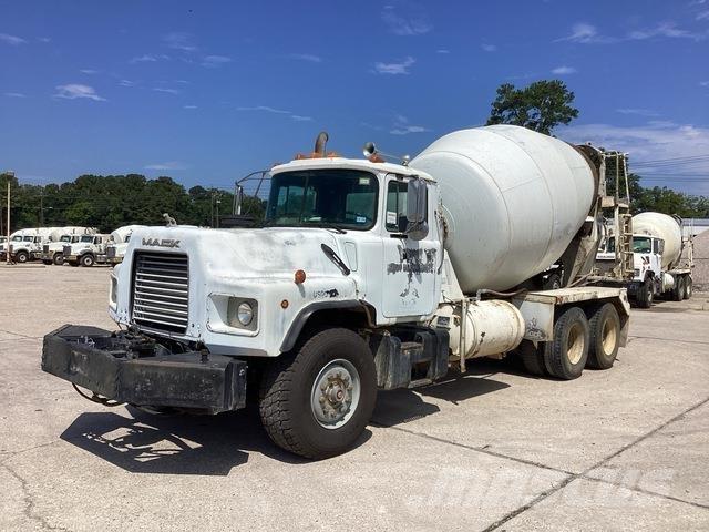 Mack DM690S Outros Camiões