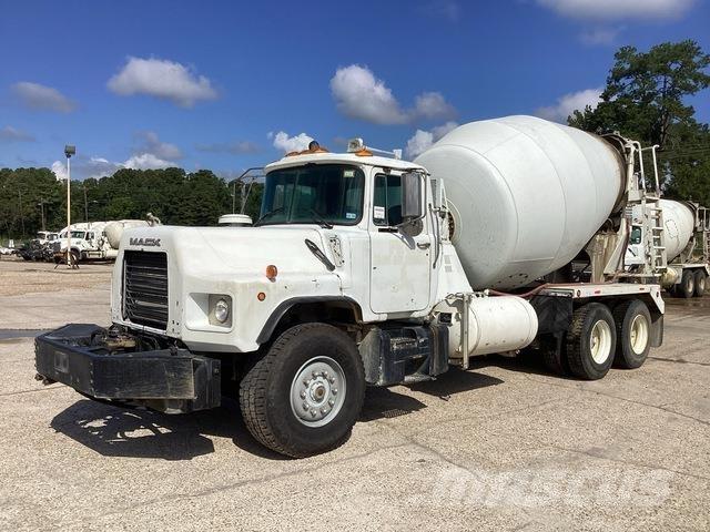 Mack DM690S Outros Camiões
