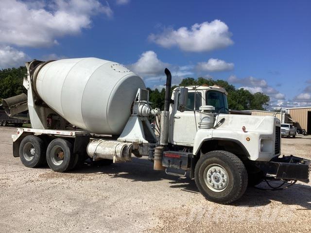 Mack DM690S Outros Camiões