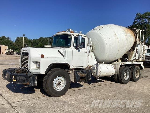 Mack DM690S Outros Camiões