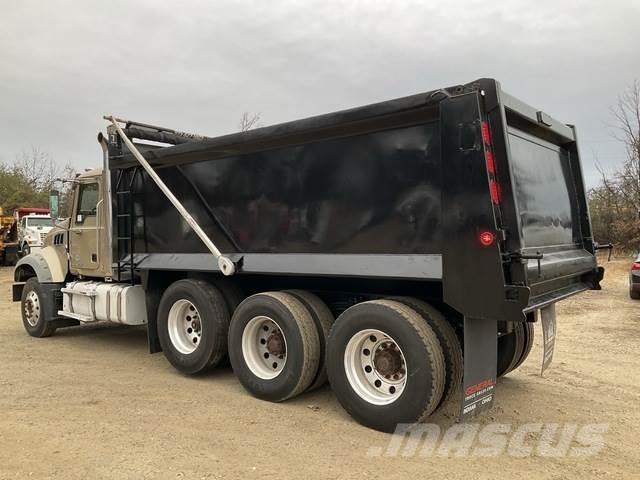 Mack GU713 Camiões basculantes