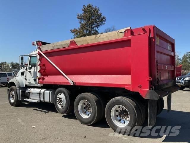 Mack GU713 Camiões basculantes
