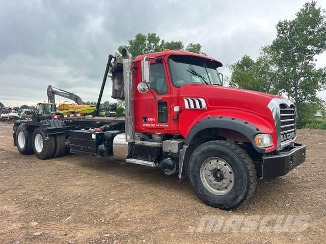 Mack GU713 Camiões multibenne