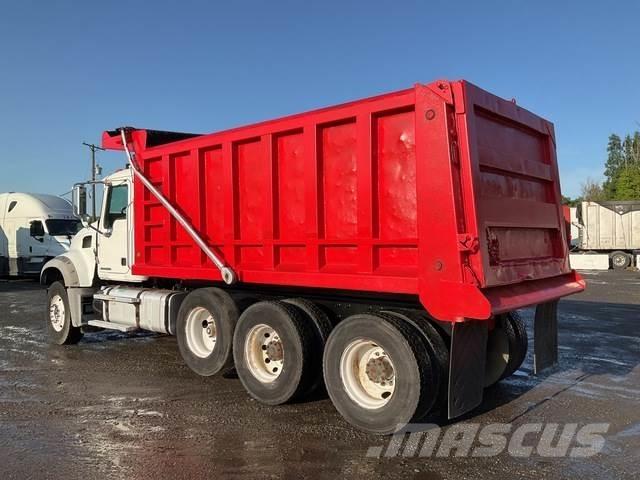 Mack GU713 Camiões basculantes