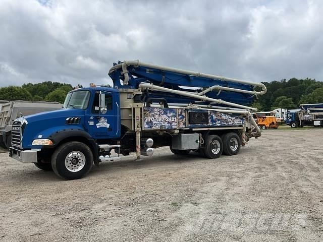 Mack GU813 Bombas de betonagem