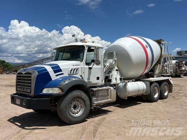 Mack GU813 Outros Camiões