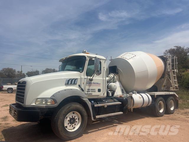 Mack GU813 Outros Camiões