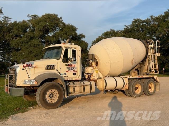 Mack GU813 Outros Camiões