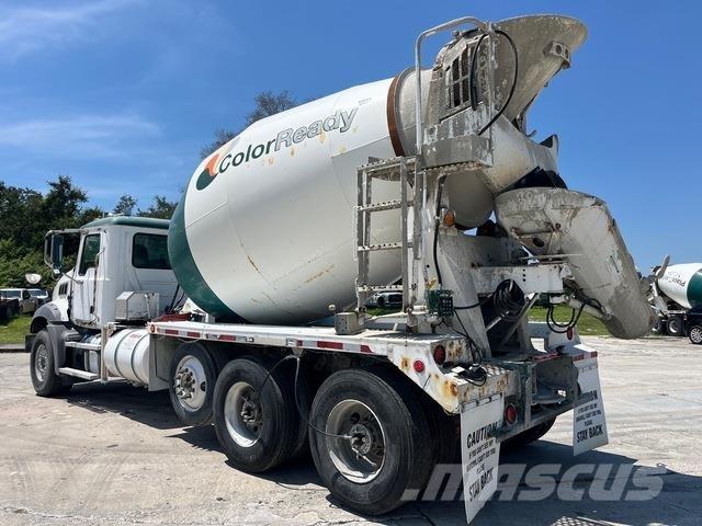 Mack GU813 Outros Camiões
