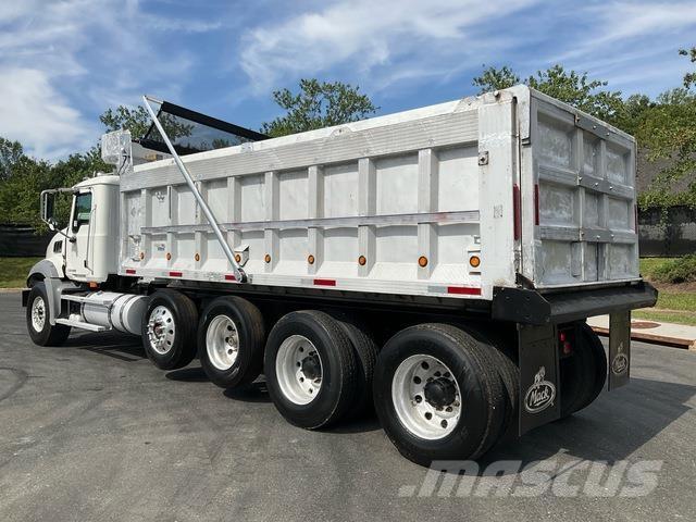 Mack GU813 Camiões basculantes